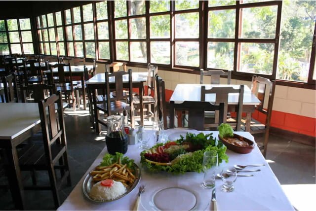 Figure → restaurante-01.jpg